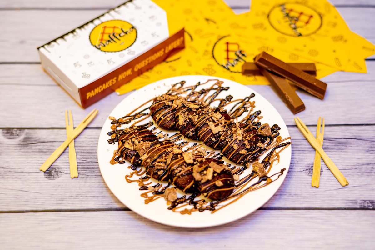 Duo Chocolate Kitkat Pancake